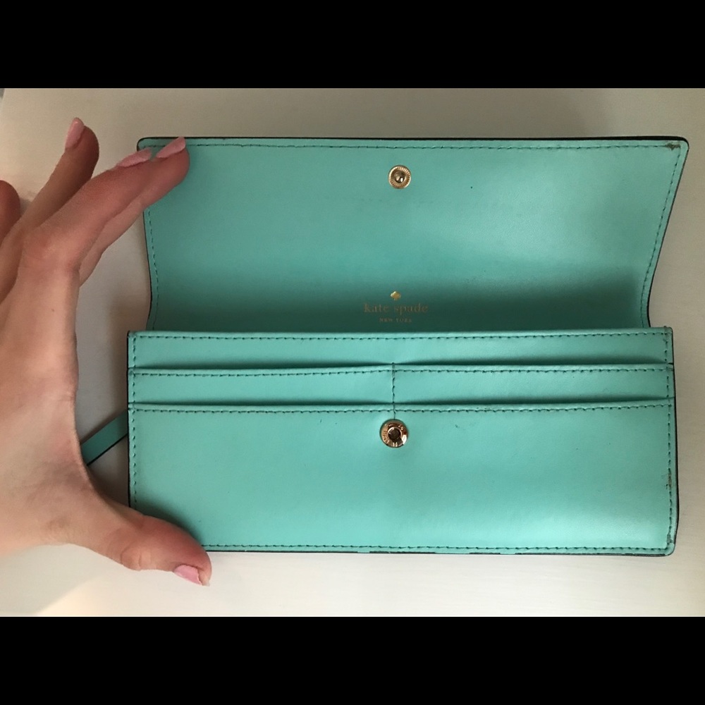 Kate Spade wallet - Picture 2 of 4